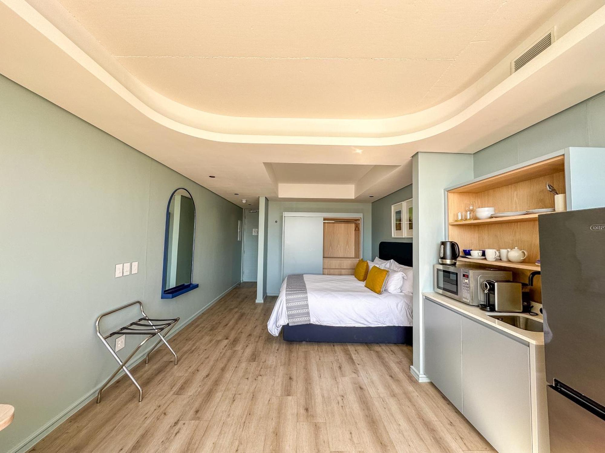 Home Suite Hotels De Waterkant Cape Town Exterior photo