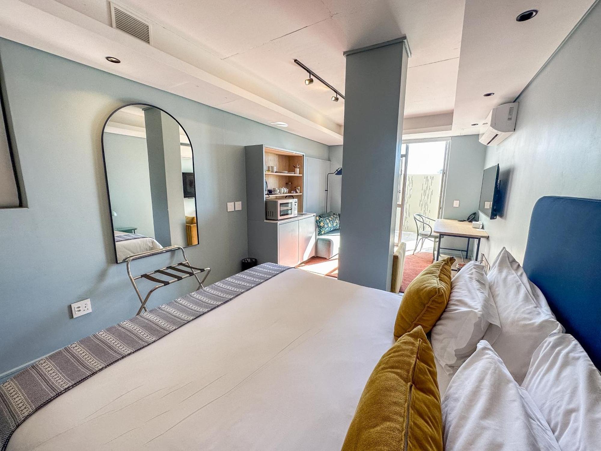 Home Suite Hotels De Waterkant Cape Town Exterior photo
